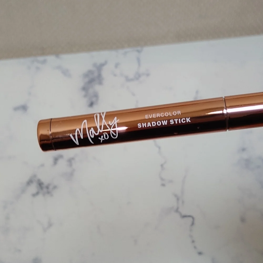 New Mally Beauty Evercolor Eyeshadow Stick in Vanilla